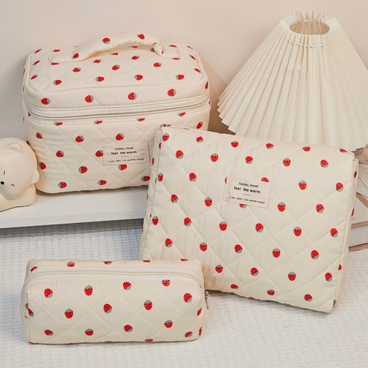 3PCS Large Travel Quilted Makeup Bag for Women, Floral Cotton Cosmetic Bag, Coquette Aesthetic Floral Toiletry Organizer Bag, Big Strawberry